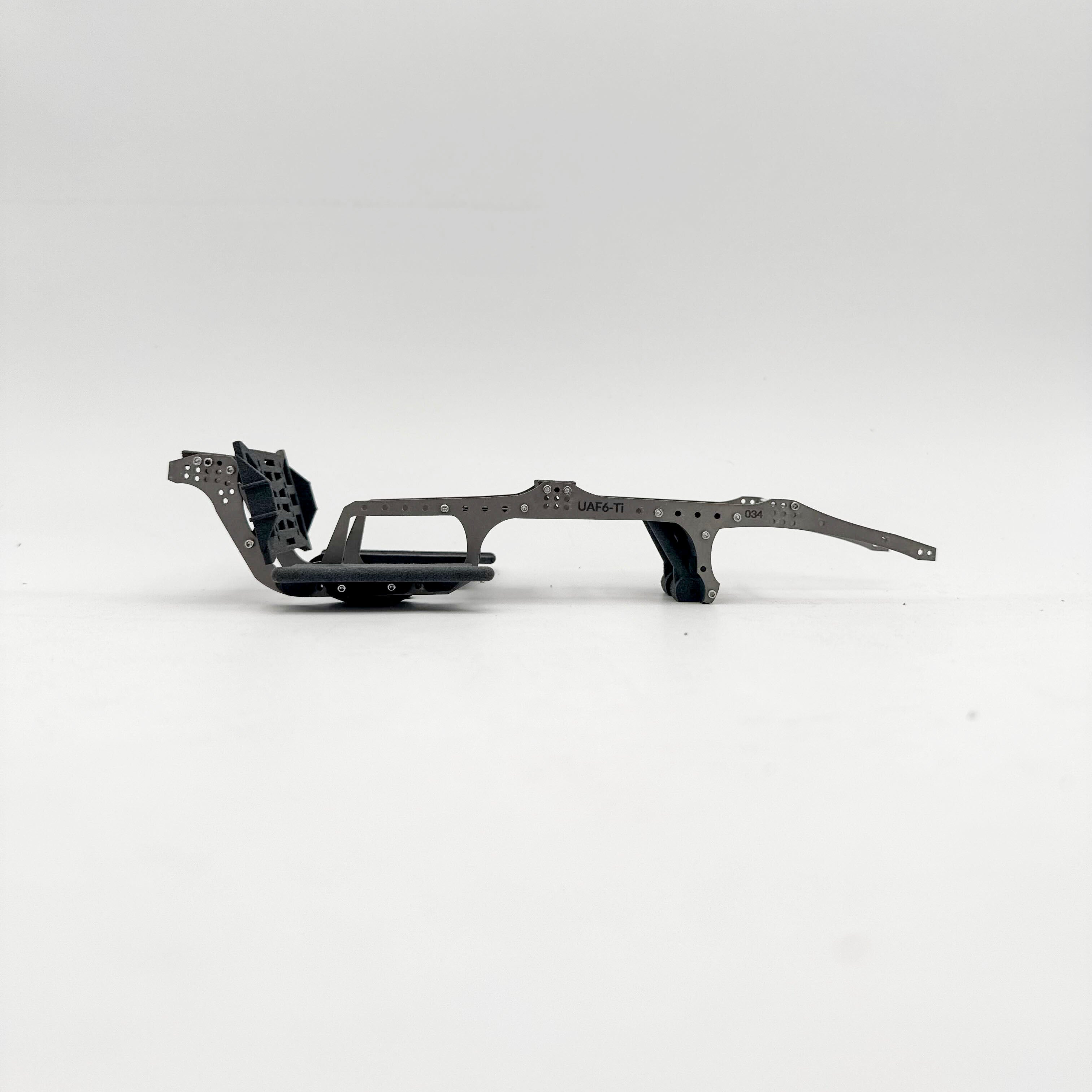 【新品】MANOF◼️TACK ALL IN ONE mofo_6x6_chassis_side.jpg?v=