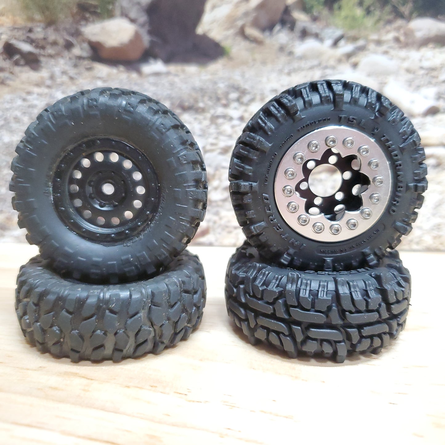 Rc4wd Thornbird Swamper 1.0" tires
