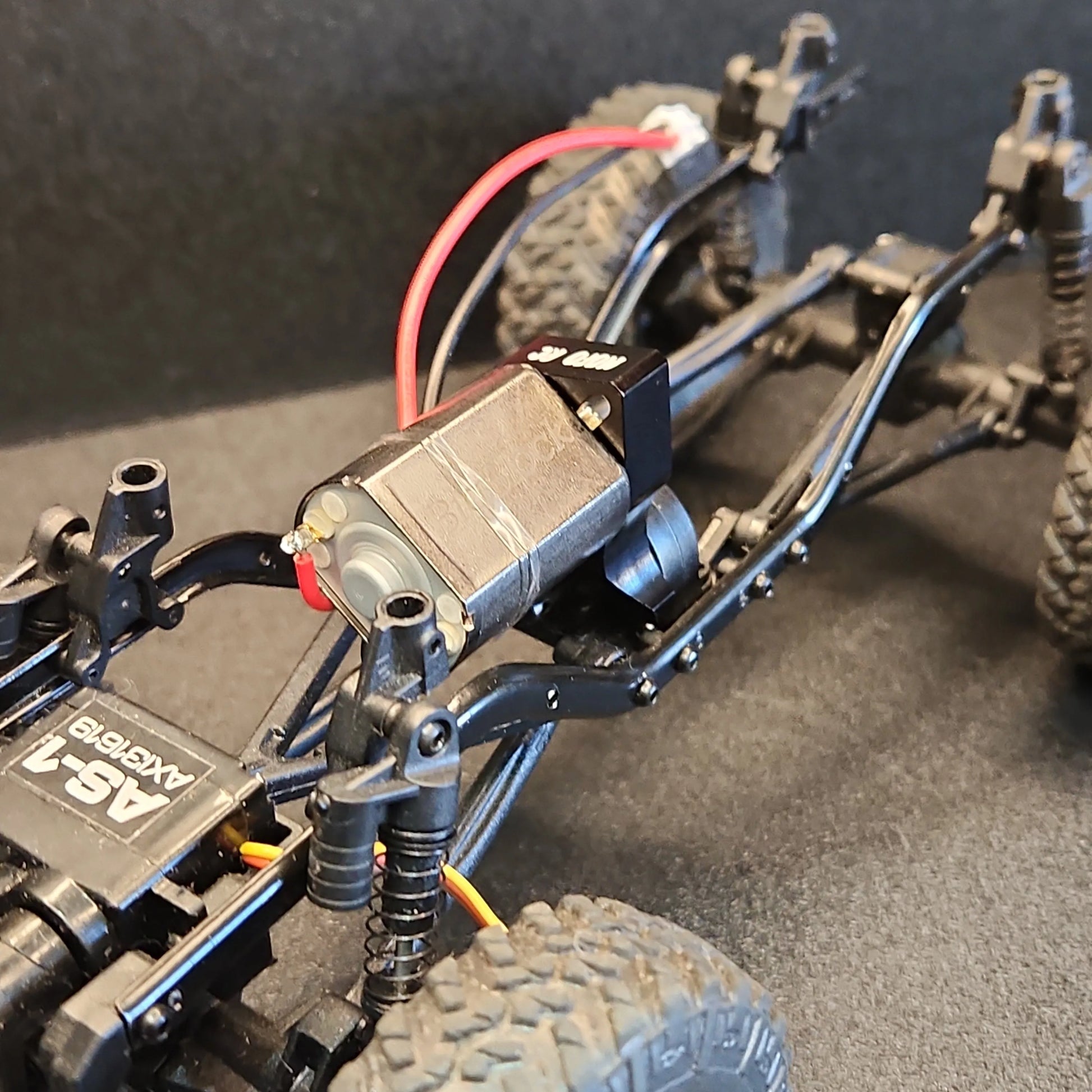 Big Block and BigBlockX Motors and Forward Facing Mount for Scx24 - Mofo Rc