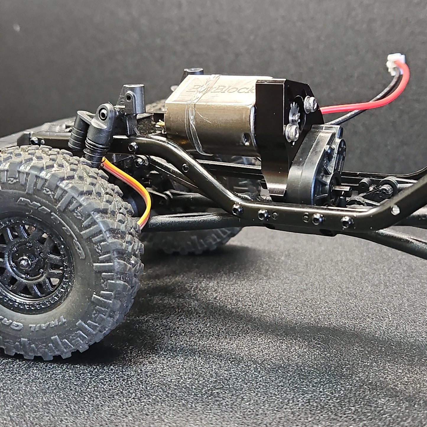 Big Block and BigBlockX Motors and Forward Facing Mount for Scx24 - Mofo Rc