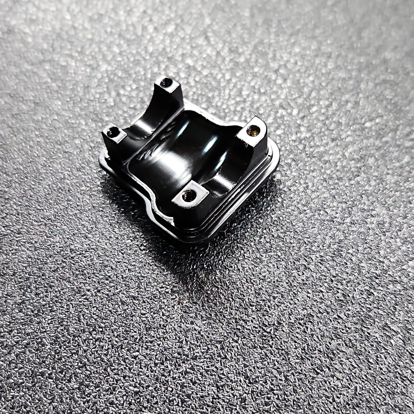 Trx4-m Black Brass Diff cover